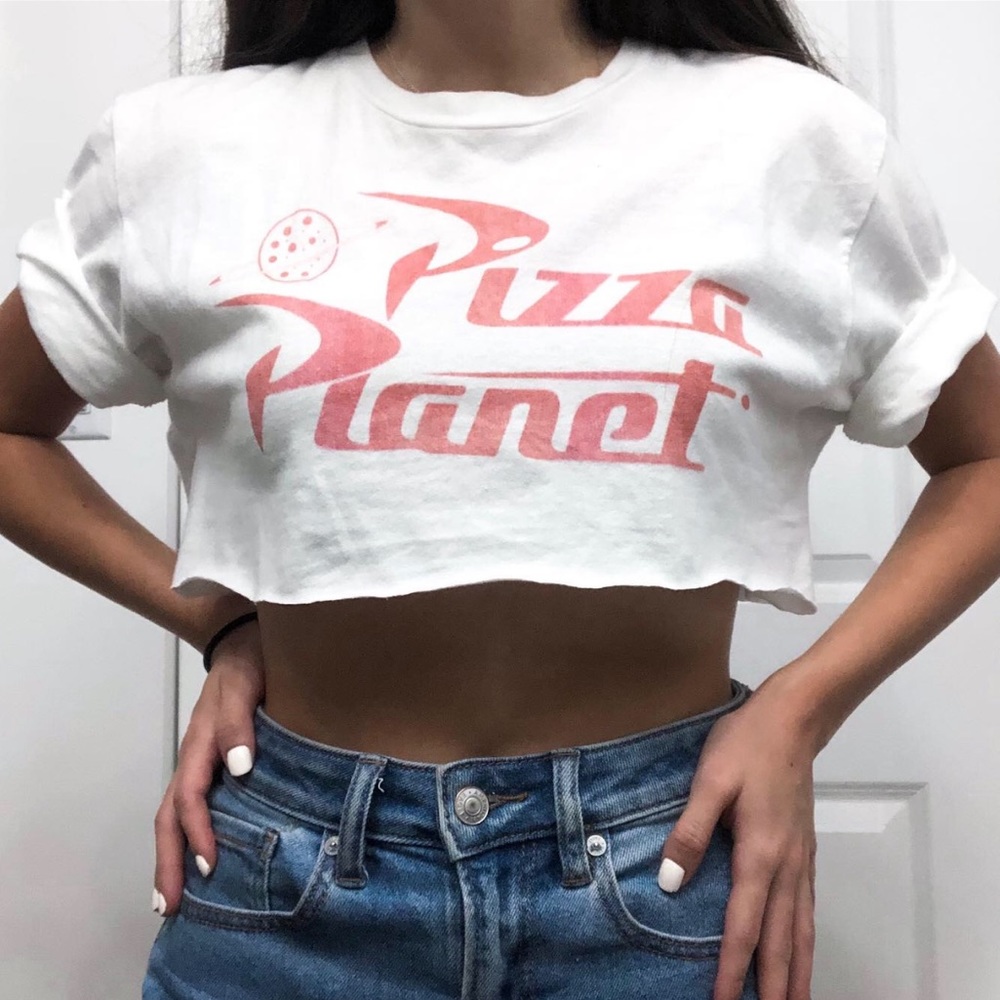 toy story pizza planet cropped tee